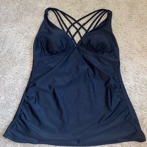 Women’s black tankini swim top